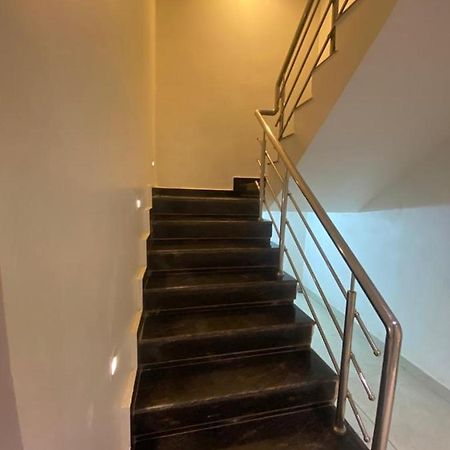 Hotel Raghupati Ayodhya Экстерьер фото
